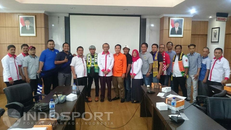 Para suporter klub Indonesia bertemu pihak Kemenpora untuk mensukseskan pagelaran Asian Games 2018. - INDOSPORT